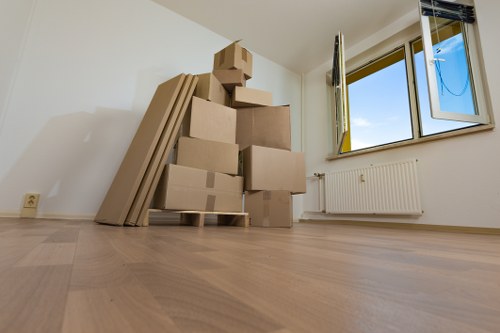 Local Earls Court moving truck for home and business relocations