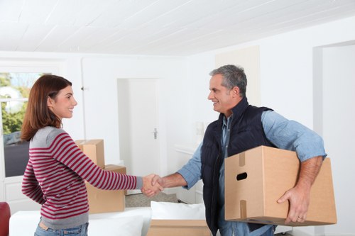 Free quote policy for Earls Court man and van removals