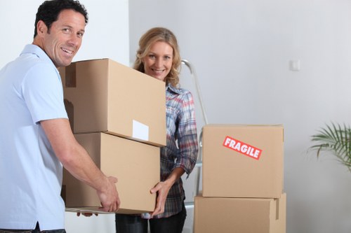 Local removals company serving homes and businesses around Earls Court